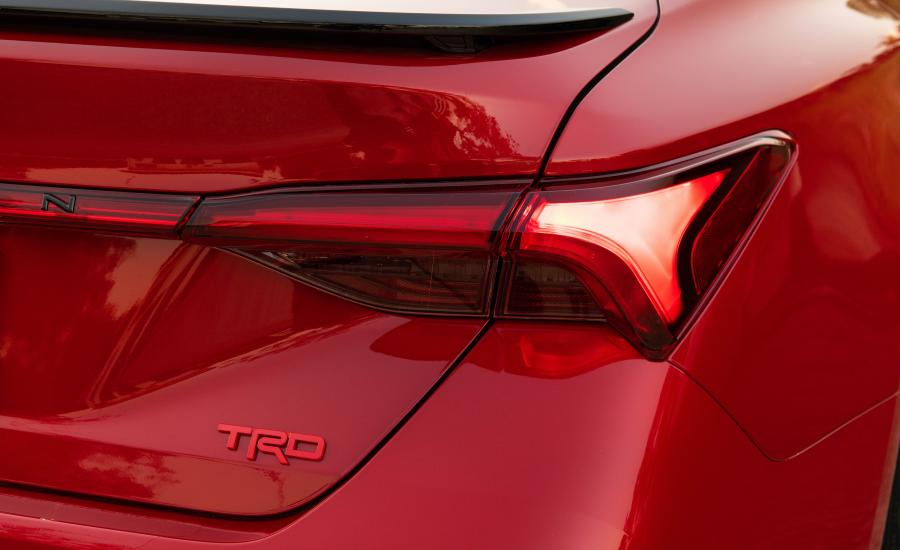 Детали экстерьера Toyota Avalon TRD 2019 года  (фото 33 из 44)